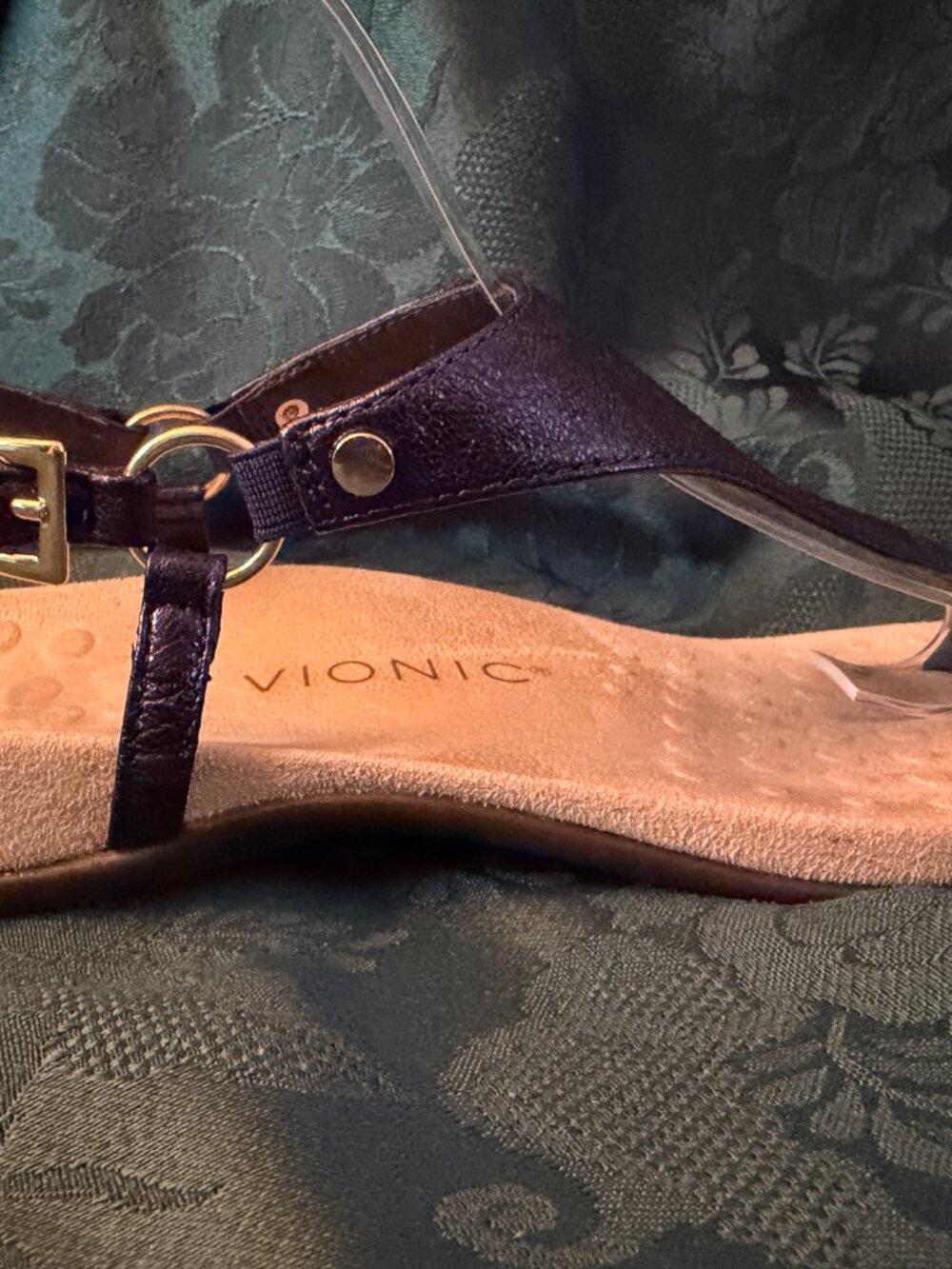 Vionic Kirra Leather Thong Sandals, Purple Metallic Sz 8.5 - Picture 4 of 12